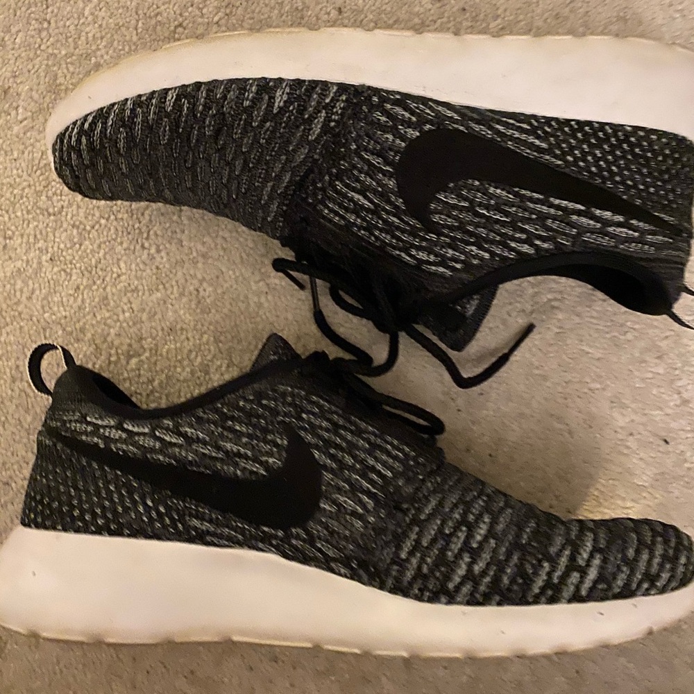 Nike Roshe Ones black and grey textured mix